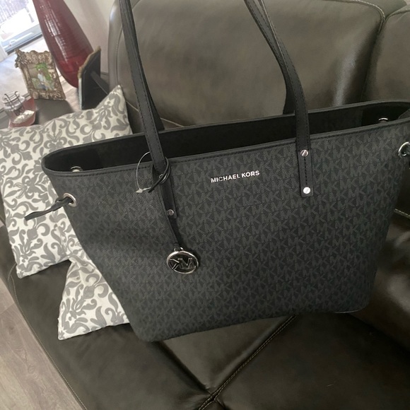 Purse - Picture 3 of 7